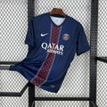 Camisola PSG Paris Principal 2025/26 - S | Camisola de Futebol - PrimeKits Club - Camisolas de Futebol