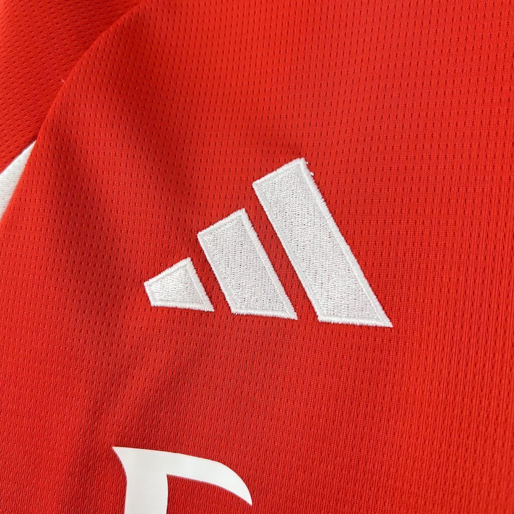 Camisola SL Benfica Principal 2025/26 - S | Camisola de Futebol - PrimeKits Club - Camisolas de Futebol