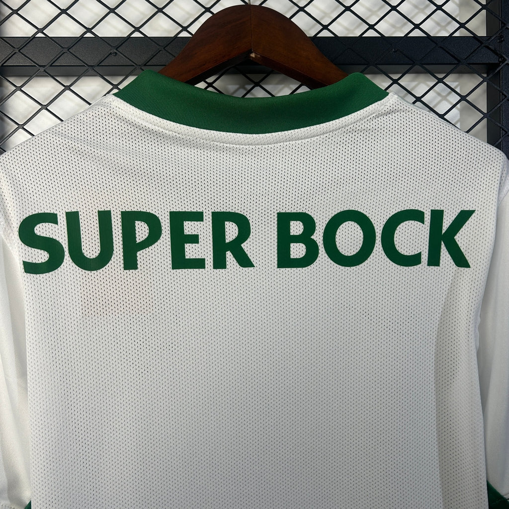 Camisola Sporting CP Alternativa Branca 2025/26 - S | Camisola de Futebol - PrimeKits Club - Camisolas de Futebol