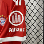 Camisola Bayern Munich Principal 2025/26 - S | Camisola de Futebol - PrimeKits Club - Camisolas de Futebol