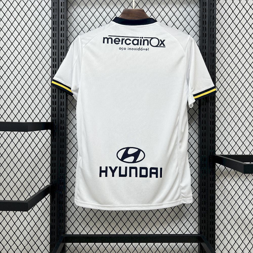 Camisola FC Famalicão Principal 2025/26 - S | Camisola de Futebol - PrimeKits Club - Camisolas de Futebol