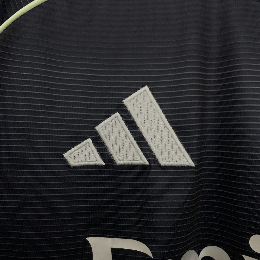 Camisola Real Madrid Alternativa II 2025/26 - S | Camisola de Futebol - PrimeKits Club - Camisolas de Futebol