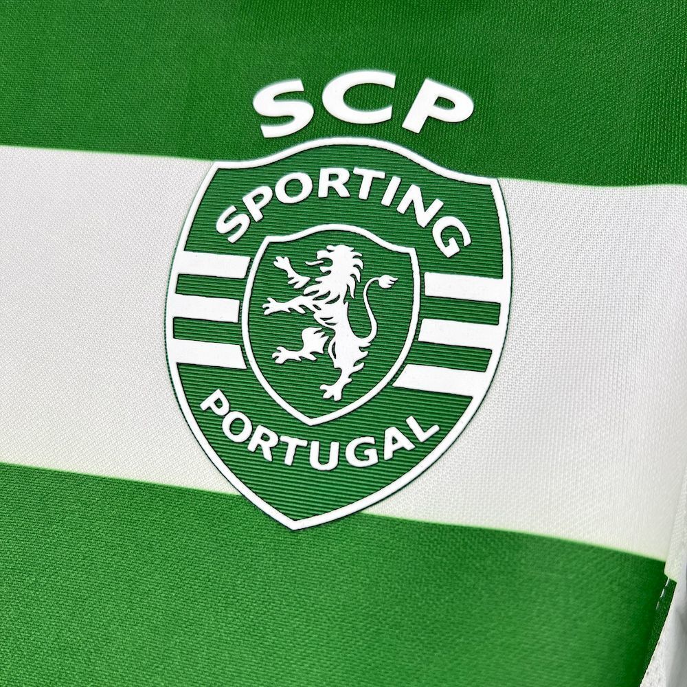 Camisola Sporting CP Principal 2025/26 - S | Camisola de Futebol - PrimeKits Club - Camisolas de Futebol