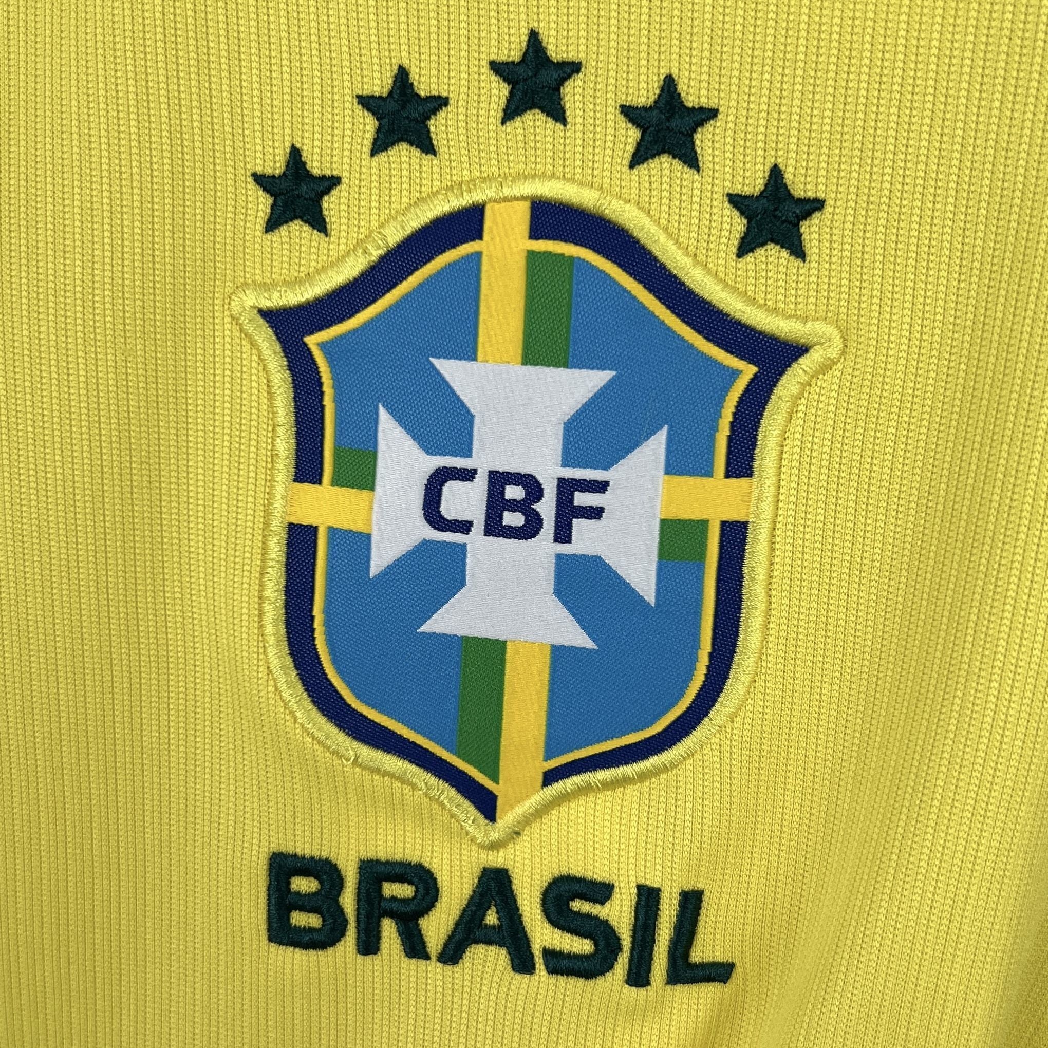Camisola Brasil Principal Copa do Mundo 2026 2 UN Pronta Entrega - M | Camisola de Futebol - PrimeKits Club - Camisolas de Futebol