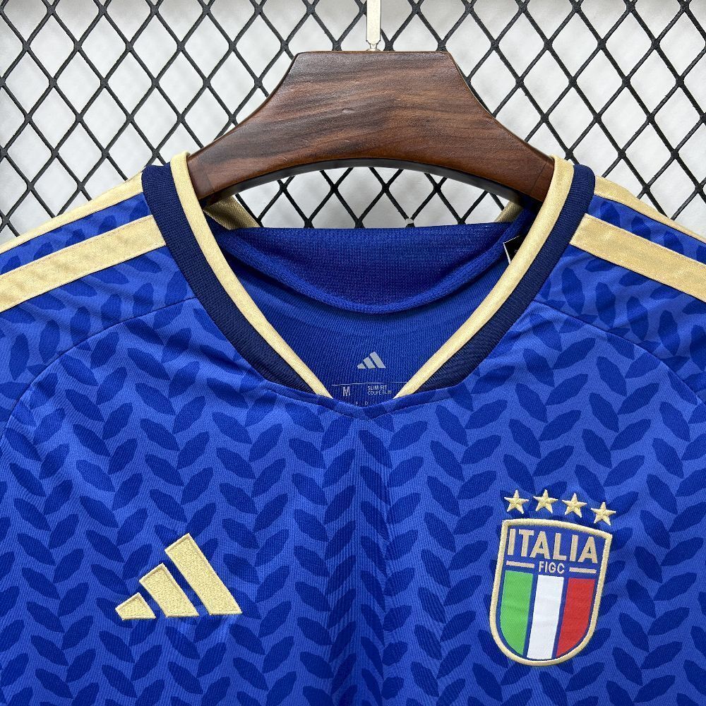 Camisola Itália Principal Copa do Mundo 2026 - S | Camisola de Futebol - PrimeKits Club - Camisolas de Futebol