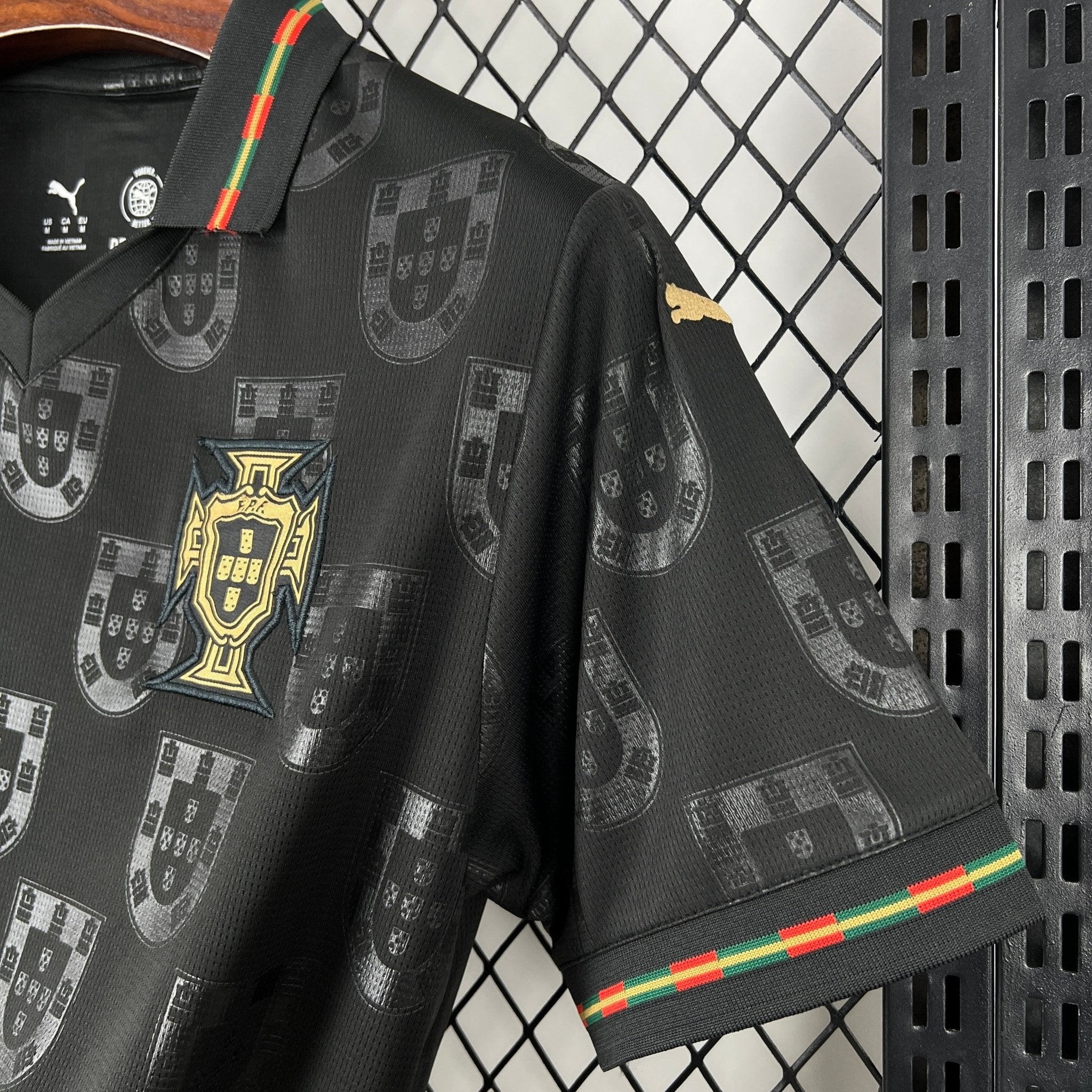 Camisola Portugal Edição Especial Pantera Negra Eusébio - S | Camisola de Futebol - PrimeKits Club - Camisolas de Futebol