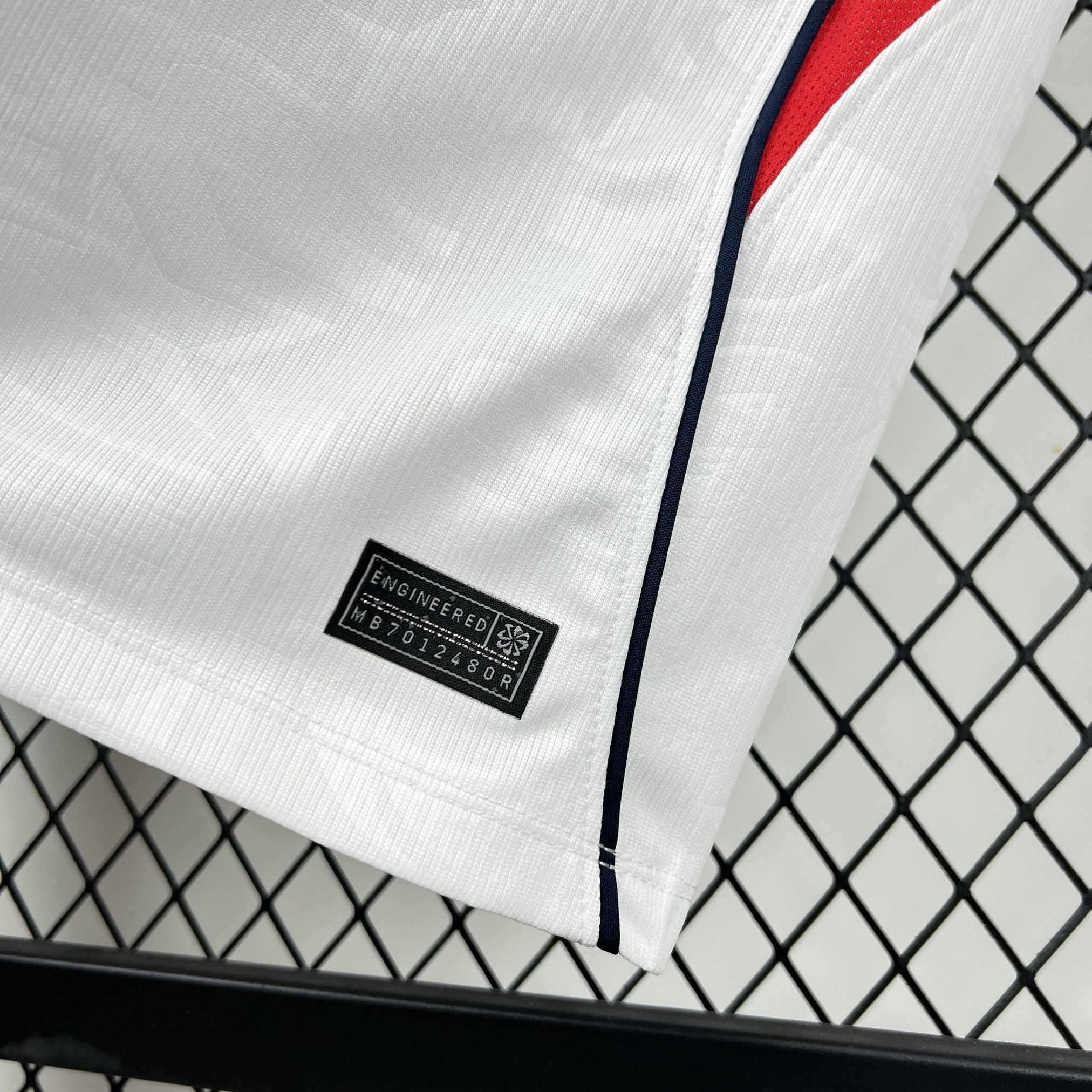 Camisola Inglaterra Principal Copa do Mundo 2026 - S | Camisola de Futebol - PrimeKits Club - Camisolas de Futebol
