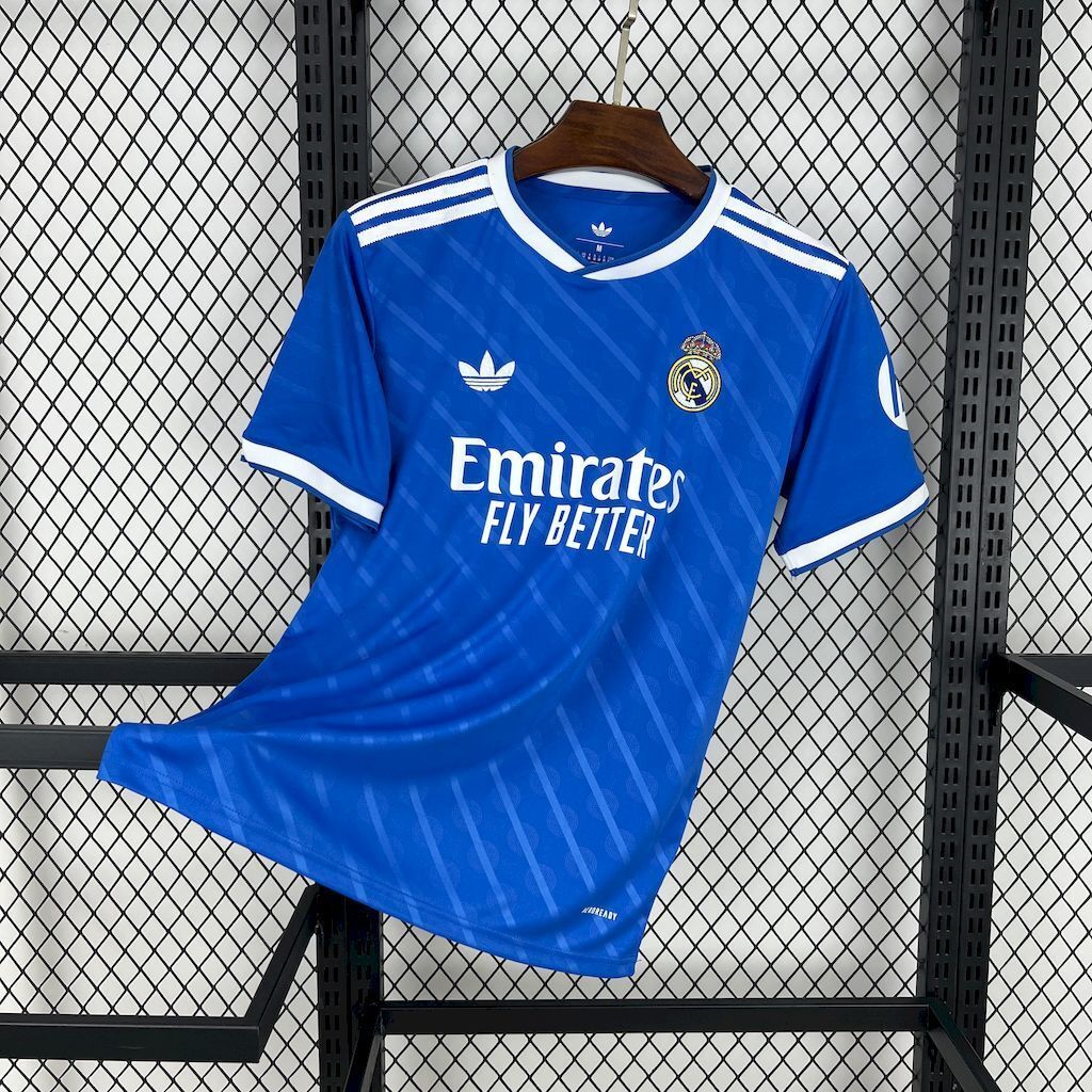Camisola Real Madrid Alternativa III 2025/26 - S | Camisola de Futebol - PrimeKits Club - Camisolas de Futebol