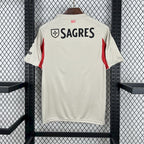 Camisola SL Benfica Alternativa Bege 2025/26 - S | Camisola de Futebol - PrimeKits Club - Camisolas de Futebol