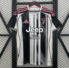 Camisola Juventus Principal 2025/26 - S | Camisola de Futebol - PrimeKits Club - Camisolas de Futebol