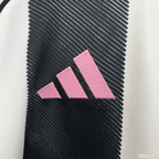 Camisola Juventus Principal 2025/26 - S | Camisola de Futebol - PrimeKits Club - Camisolas de Futebol