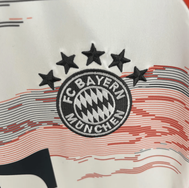 Camisola Bayern Munich Alternativa 2025/26 - S | Camisola de Futebol - PrimeKits Club - Camisolas de Futebol