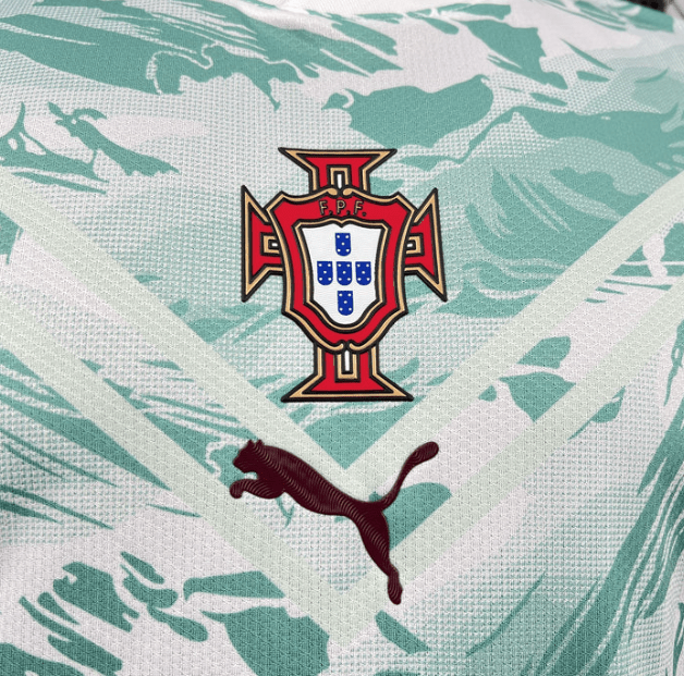 Camisola Portugal Alternativa Copa do Mundo 2026 (Versão Jogador) - S | Camisola de Futebol - PrimeKits Club - Camisolas de Futebol