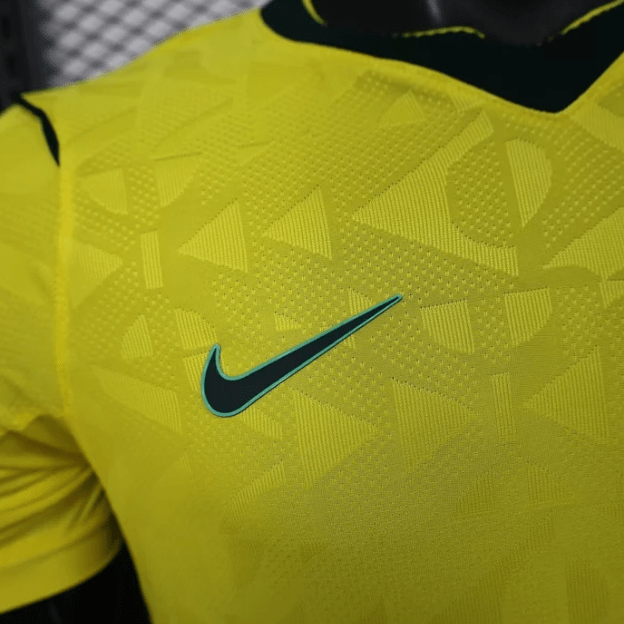Camisola Brasil Principal Copa do Mundo 2026 (Versão Jogador) - S | Camisola de Futebol - PrimeKits Club - Camisolas de Futebol