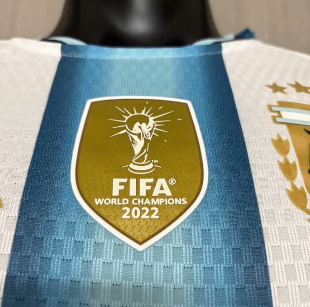 Camisola Argentina Principal Copa do Mundo 2026 Com Patch (Versão Jogador) - S | Camisola de Futebol - PrimeKits Club - Camisolas de Futebol
