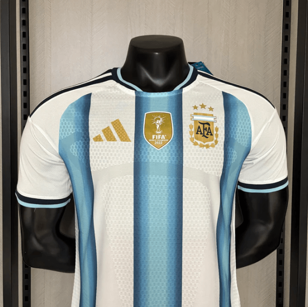 Camisola Argentina Principal Copa do Mundo 2026 Com Patch (Versão Jogador) - S | Camisola de Futebol - PrimeKits Club - Camisolas de Futebol