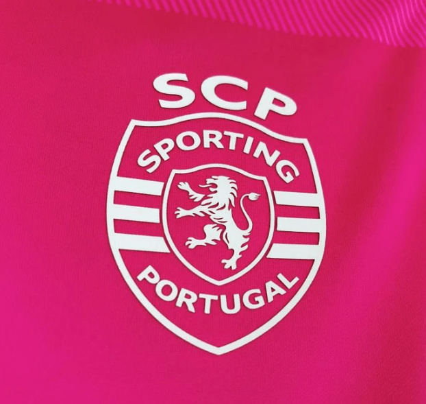 Camisola Sporting CP Rosa Outubro - S | Camisola de Futebol - PrimeKits Club - Camisolas de Futebol