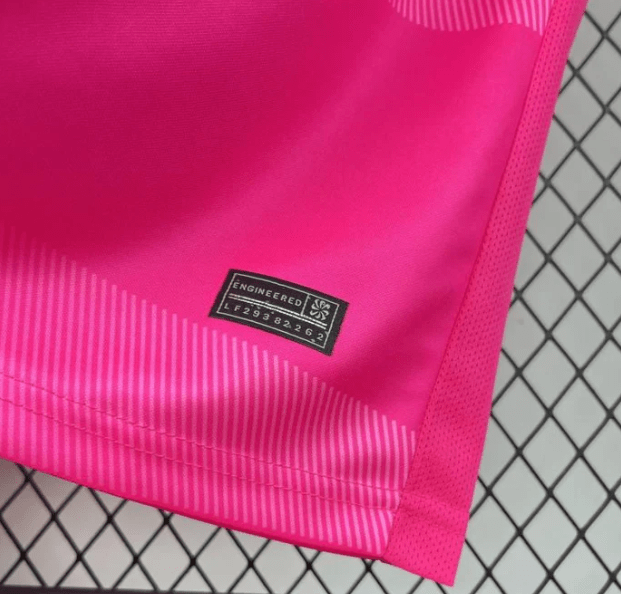 Camisola Sporting CP Rosa Outubro - S | Camisola de Futebol - PrimeKits Club - Camisolas de Futebol