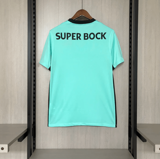 Camisola Sporting CP Alternativa III 25/26 - S | Camisola de Futebol - PrimeKits Club - Camisolas de Futebol