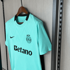 Camisola Sporting CP Alternativa III 25/26 - S | Camisola de Futebol - PrimeKits Club - Camisolas de Futebol