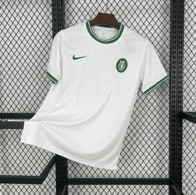 Camisola Sporting CP Stromp 25/26 - S | Camisola de Futebol - PrimeKits Club - Camisolas de Futebol