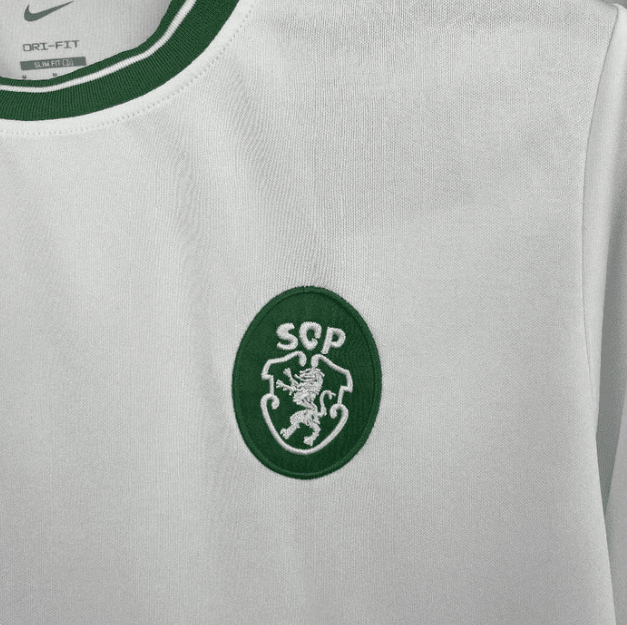 Camisola Sporting CP Stromp 25/26 - S | Camisola de Futebol - PrimeKits Club - Camisolas de Futebol