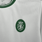 Camisola Sporting CP Stromp 25/26 - S | Camisola de Futebol - PrimeKits Club - Camisolas de Futebol
