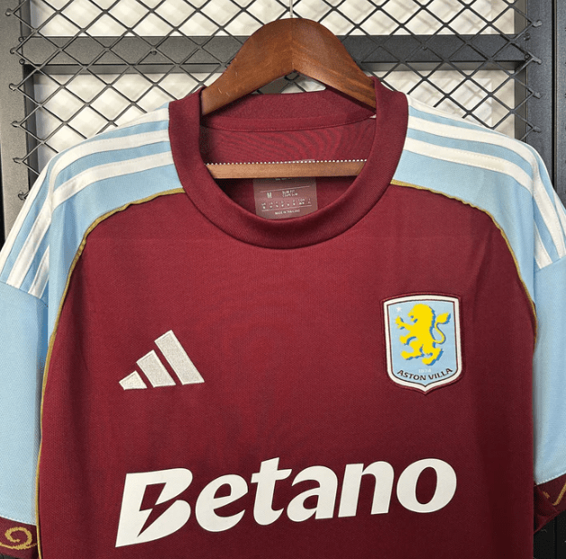 Camisola Aston Villa Principal 2025/26 - S | Camisola de Futebol - PrimeKits Club - Camisolas de Futebol