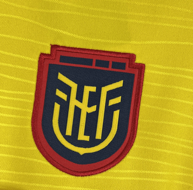 Camisola Equador Principal Copa do Mundo 2026 - S | Camisola de Futebol - PrimeKits Club - Camisolas de Futebol
