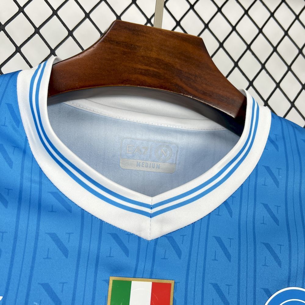 Camisola Napoli Principal 2025/26 - S | Camisola de Futebol - PrimeKits Club - Camisolas de Futebol