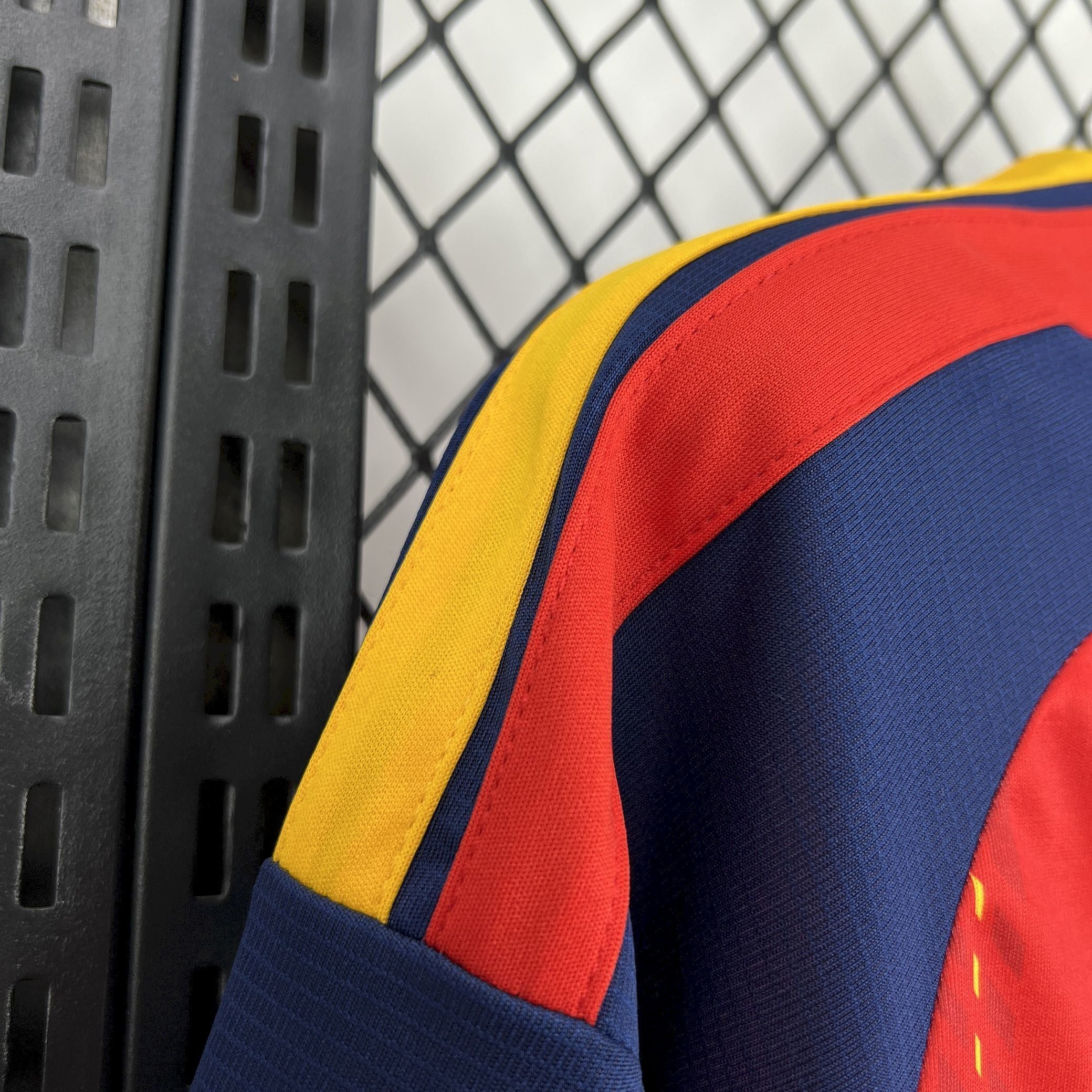 Camisola Espanha Principal Copa do Mundo 2026 - S | Camisola de Futebol - PrimeKits Club - Camisolas de Futebol