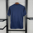 Camisola PSG Paris Principal 2025/26 - S | Camisola de Futebol - PrimeKits Club - Camisolas de Futebol