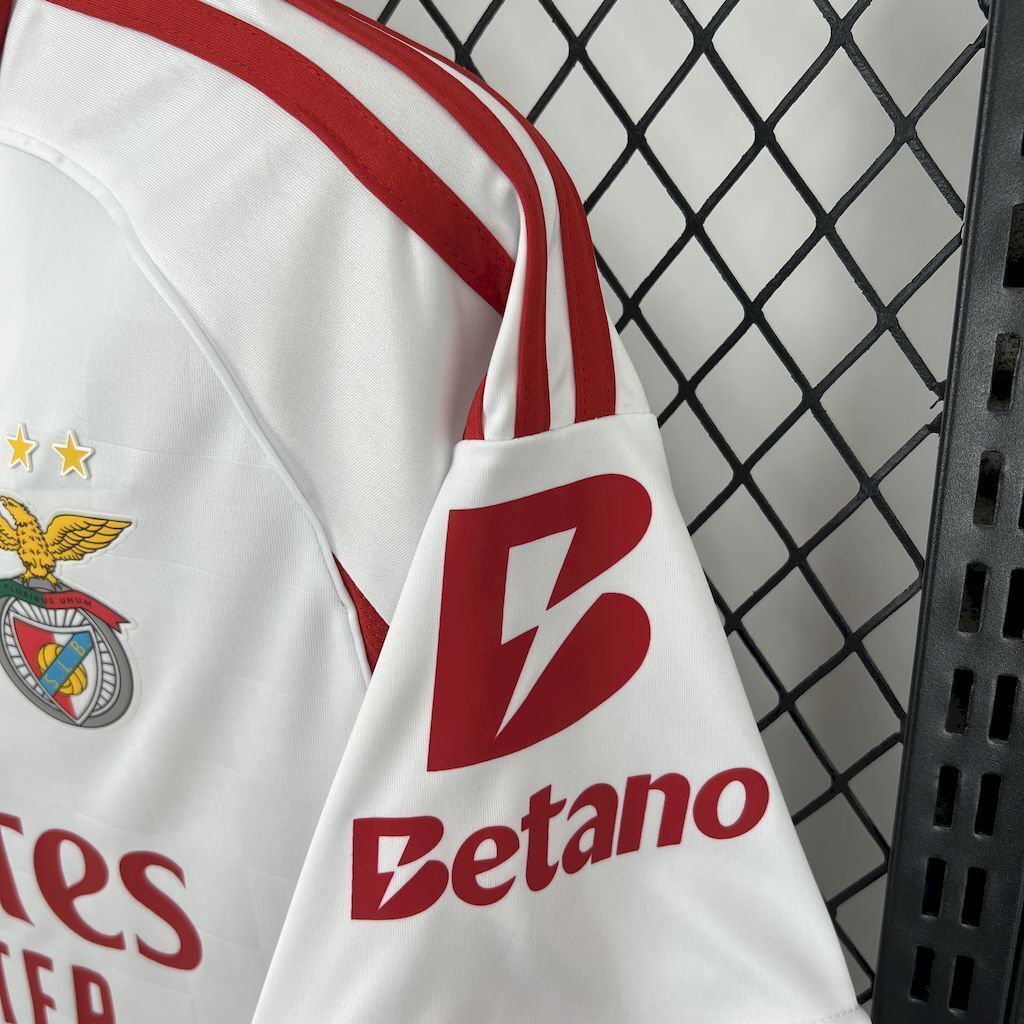 Camisola SL Benfica Alternativa Branca 2025/26 - S | Camisola de Futebol - PrimeKits Club - Camisolas de Futebol