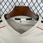 Camisola SL Benfica Alternativa Bege 2025/26 - S | Camisola de Futebol - PrimeKits Club - Camisolas de Futebol
