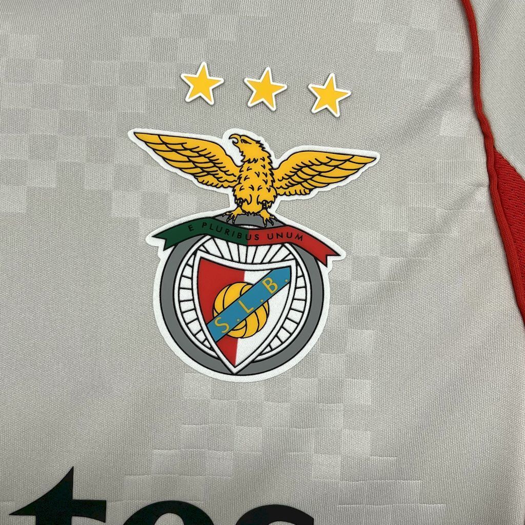 Camisola SL Benfica Alternativa Bege 2025/26 - S | Camisola de Futebol - PrimeKits Club - Camisolas de Futebol