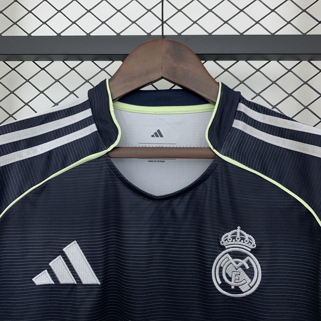 Camisola Real Madrid Alternativa II 2025/26 - S | Camisola de Futebol - PrimeKits Club - Camisolas de Futebol