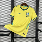 Camisola Brasil Principal Copa do Mundo 2026 2 UN Pronta Entrega - M | Camisola de Futebol - PrimeKits Club - Camisolas de Futebol