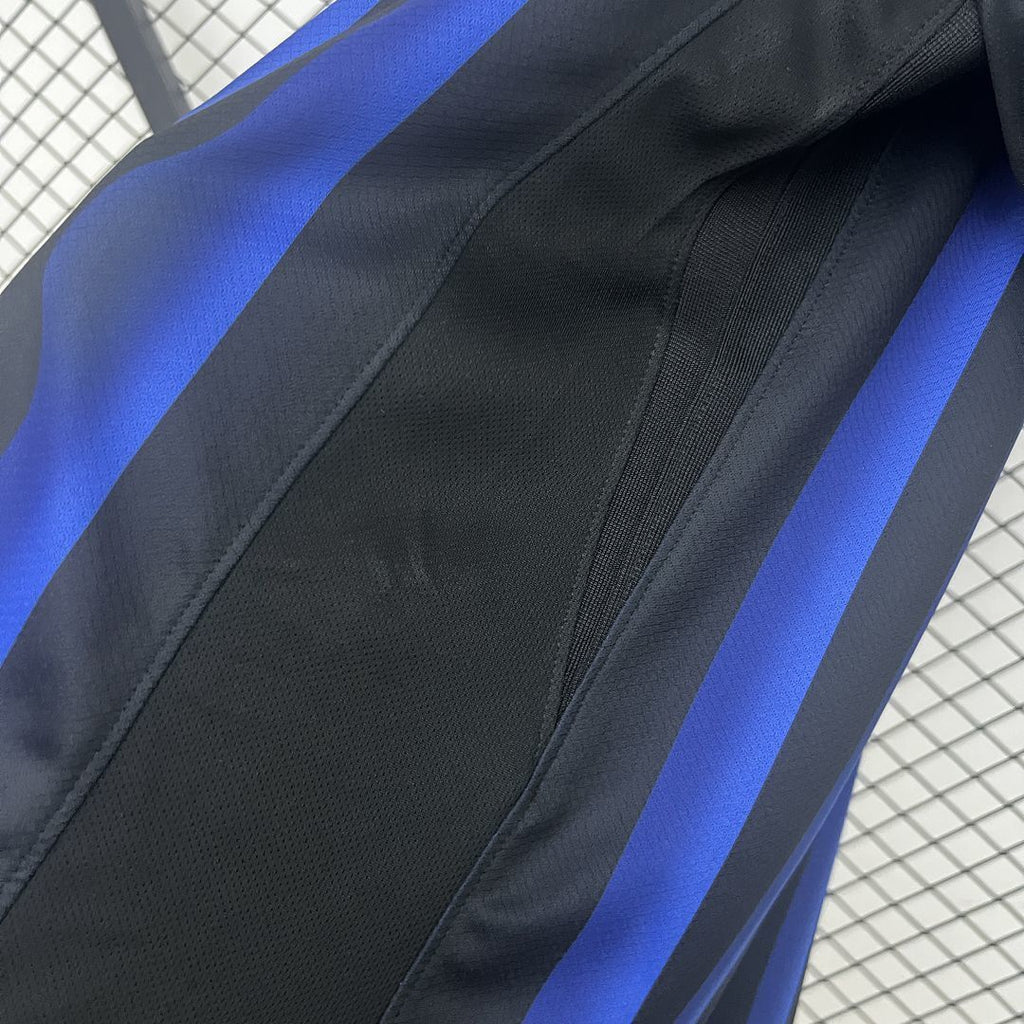 Camisola Inter de Milão Principal 2025/26 - S | Camisola de Futebol - PrimeKits Club - Camisolas de Futebol