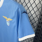 Camisola Lazio Principal 2025/26 - S | Camisola de Futebol - PrimeKits Club - Camisolas de Futebol