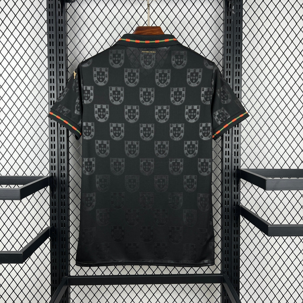 Camisola Portugal Edição Especial Pantera Negra Eusébio - S | Camisola de Futebol - PrimeKits Club - Camisolas de Futebol