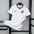 Camisola Inglaterra Principal Copa do Mundo 2026 - S | Camisola de Futebol - PrimeKits Club - Camisolas de Futebol