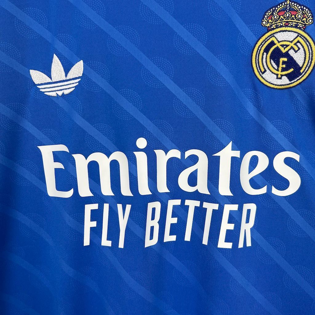 Camisola Real Madrid Alternativa III 2025/26 - S | Camisola de Futebol - PrimeKits Club - Camisolas de Futebol